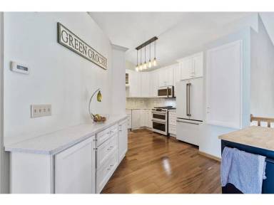 Main picture of 21776 Linden Way