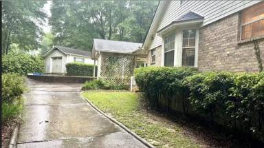 Main picture of 3638 Country Ct S