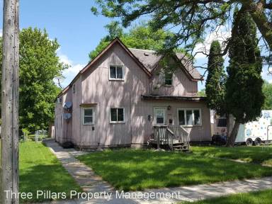 Main picture of 1009 5th Ave NE