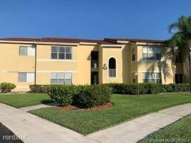 Main picture of 12730 Vista Isles Dr