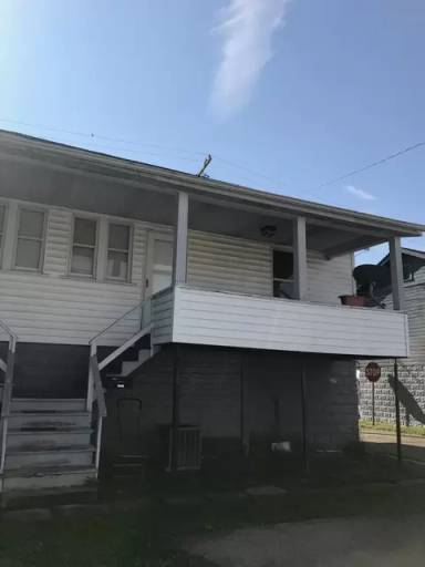 Main picture of 122 6th Ave