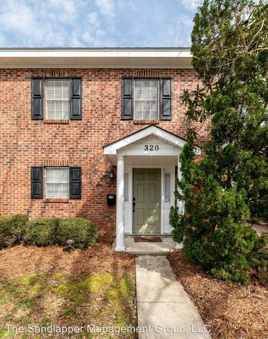 Main picture of 320 Lakeside Dr