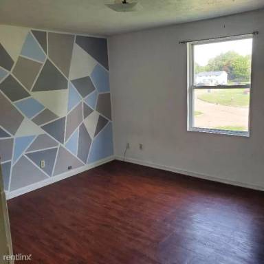 Main picture of 2812 Cromwell Dr