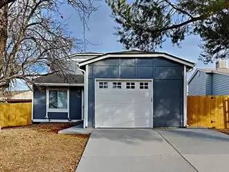Main picture of 3852 S Truckee Way