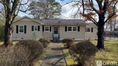 Main picture of 802 James Ave