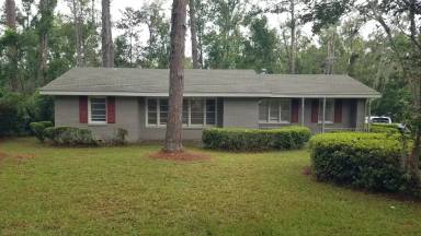 Main picture of 2216 Park Ln