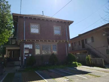 Main picture of 1924 Channing Way