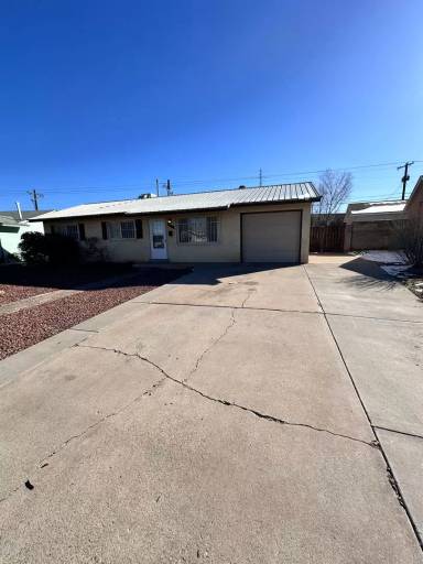 Main picture of 412 Buena Ventura Pl NE