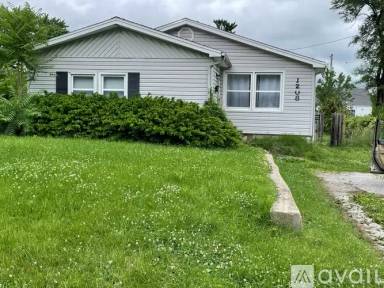 Main picture of 1214 E South Ave