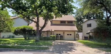 Main picture of 9739 Anderson Village Dr