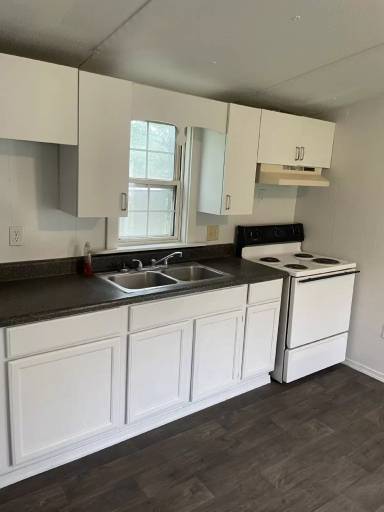 Main picture of 102 Sue Dr