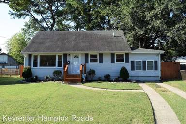 Main picture of 1221 River Oaks Dr