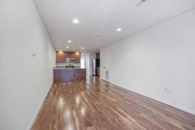 Main picture of 140 S 46th St
