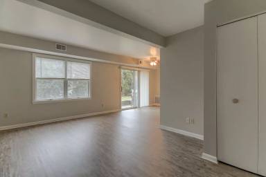 Main picture of 555 Alison Dr