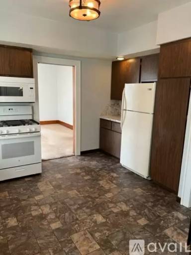 Main picture of 513 N Maple Ave