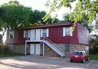 Main picture of 304 College St