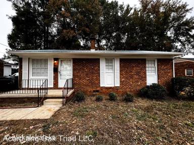 Main picture of 702 W Fairfield Rd