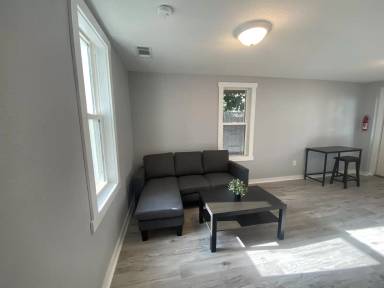 Main picture of 281 S 7th St