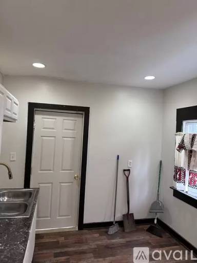 Main picture of 13400 Edgewood Ave
