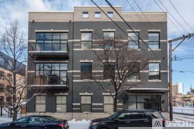 Main picture of 213 N Racine Ave