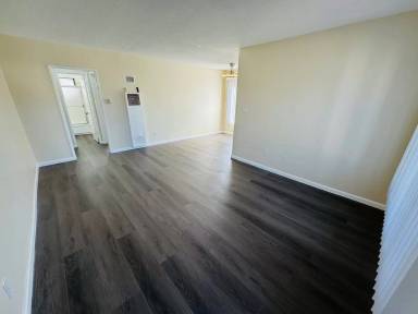 Main picture of 1230 N Mansfield Ave