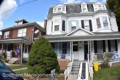 Main picture of 1203 W Princess St