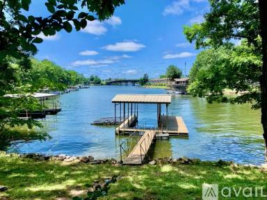 Main picture of 2229 Lakeshore Dr