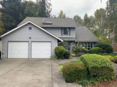 Main picture of 10620 NE 125th Pl