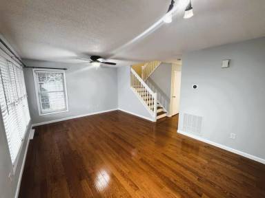 Main picture of 1422 Founders Way
