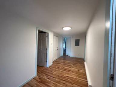 Main picture of 28 Beacon Ave