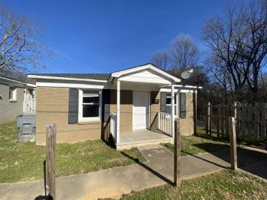 Main picture of 2300 Augusta Street - B