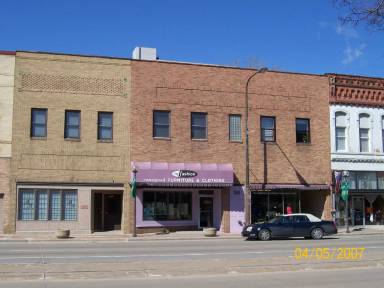 Main picture of 321 Broadway Ave S