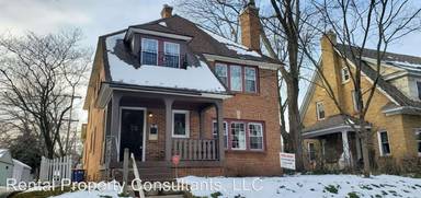 Main picture of 111 Benjamin Ave SE