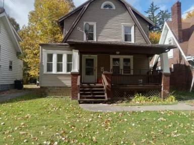 Main picture of 912 Mercer Ave