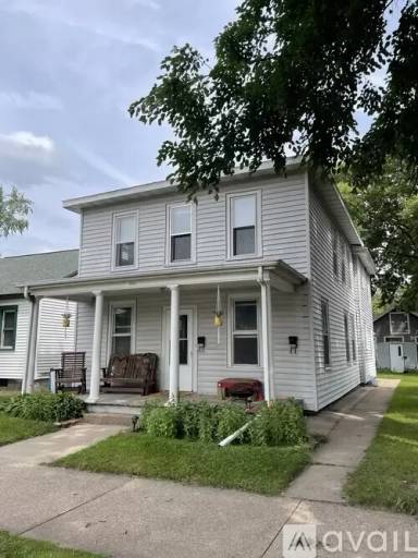 Main picture of 1810 Loomis St