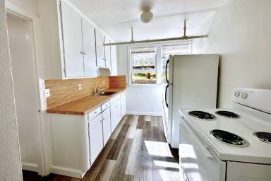 Main picture of 1802 7th Ave