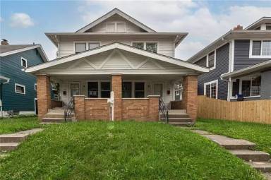 Main picture of 556 N Oxford St