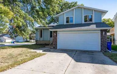 Main picture of 2708 Deerpath Park Dr
