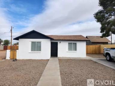 Main picture of 636 W Melrose Dr