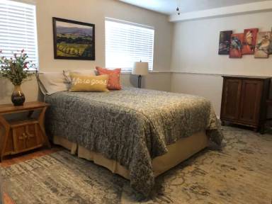 Main picture of 7 Trump Dr