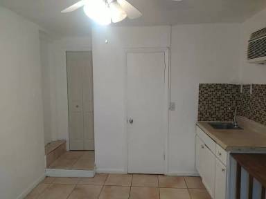 Main picture of 1224 NW 41st St