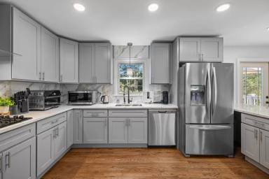 Main picture of 406 Snelling Rd
