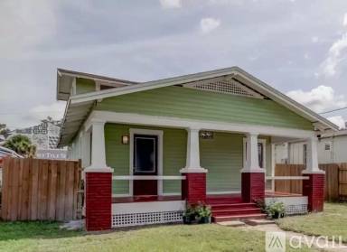 Main picture of 99 W Lambright St