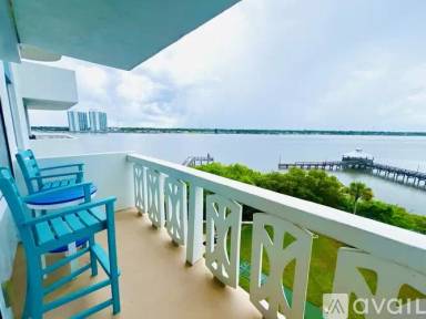 Main picture of Bayshore Condos
