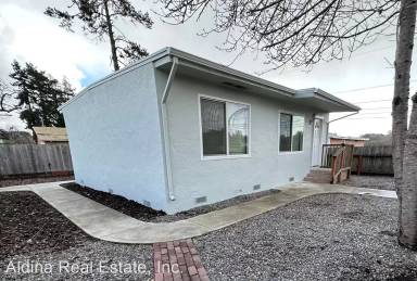 Main picture of 2704 Freedom Blvd