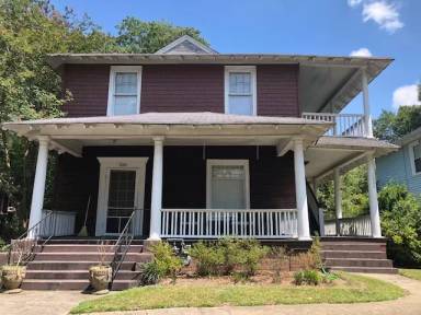 Main picture of 1204 Woodrow St