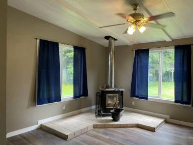 Main picture of 803 Hazzle Ct