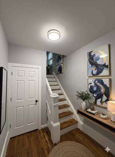 Main picture of 923 Rogers Pl