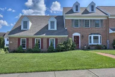 Main picture of 232 Huntington Dr