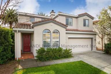 Main picture of 14 Pizarro Ave Novato, CA 94949